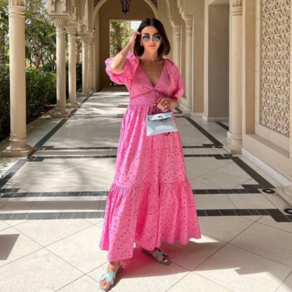 GORGEOUS ZARA Embroidered Eyelet Detailed Dress - Picture 3 of 12